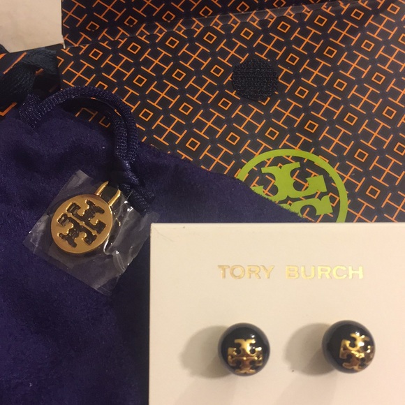 tory burch // swarovski pearl logo studs - Picture 8 of 8